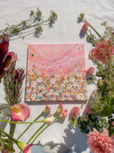 Pink Horizon, Medium
